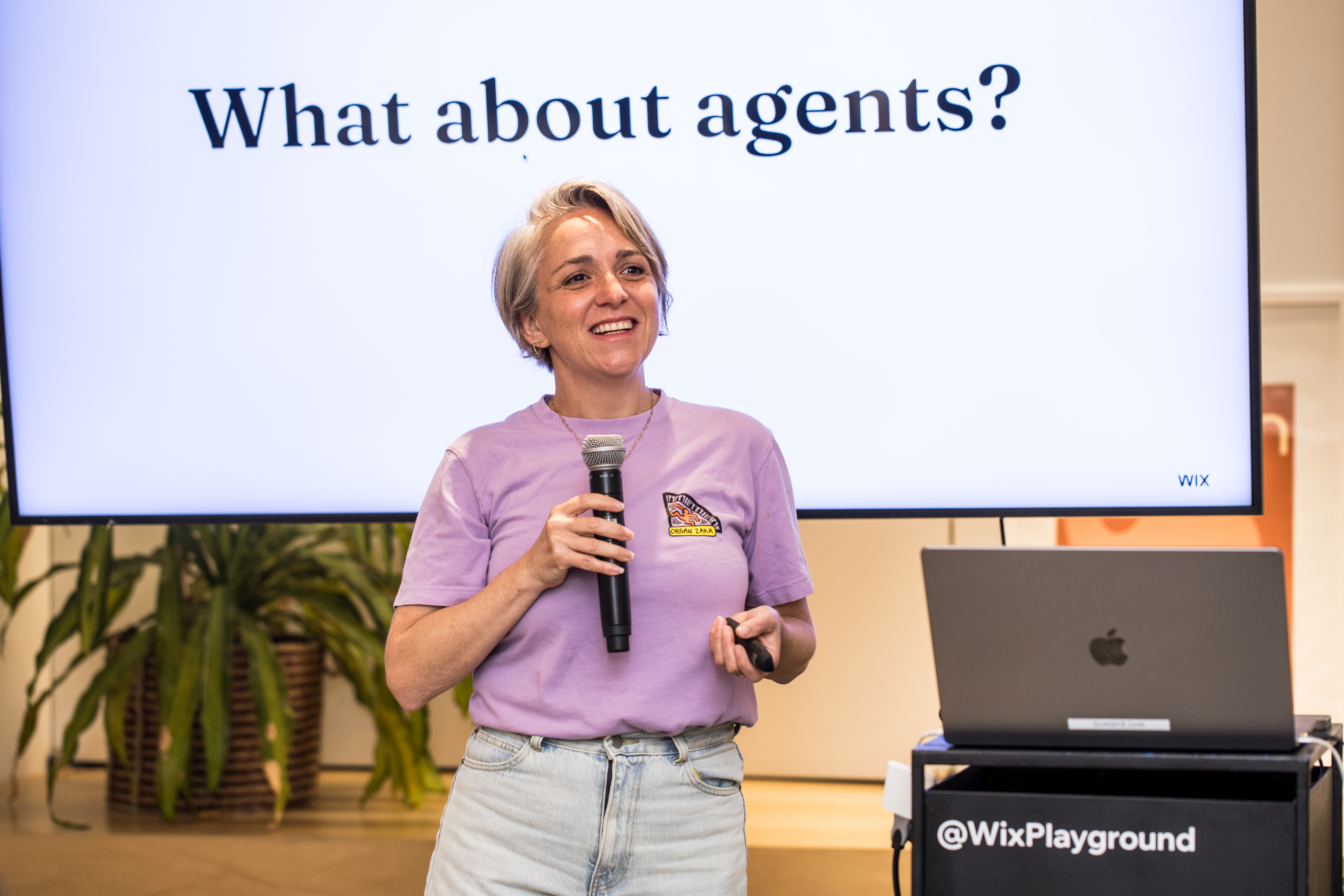 Anne Lillmannstons presenting at a Wix Playground talk